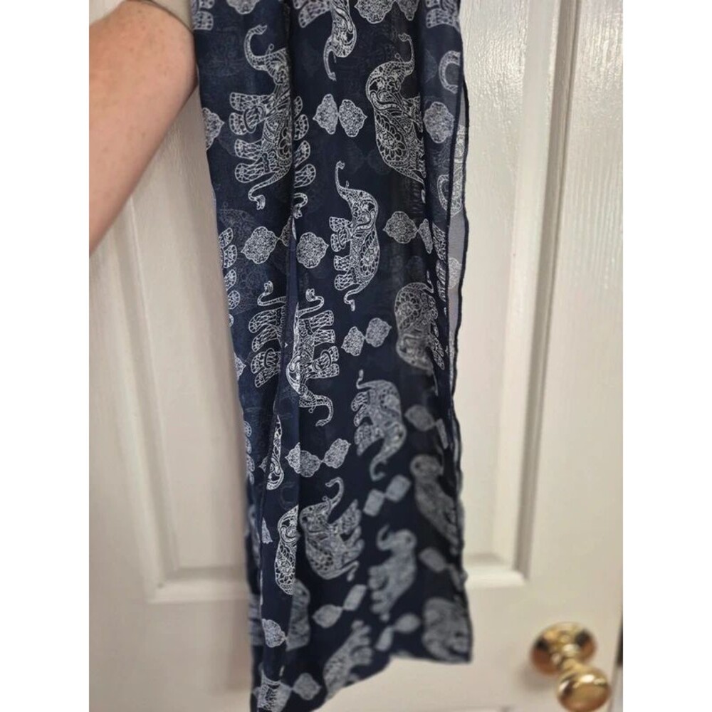 Elephant neck scarf